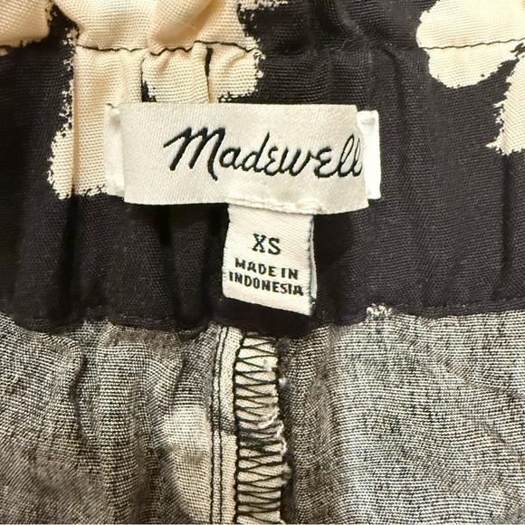 Madewell Women’s Drapey Pull-On Shorts in Ikat Floral Size X-Small - Picture 13 of 15